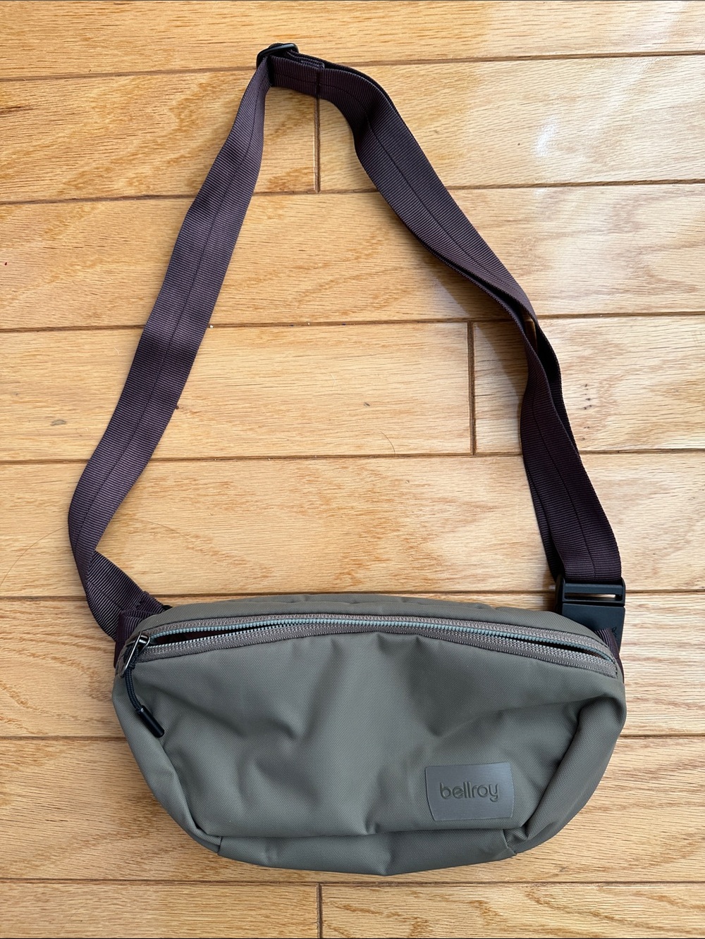 Bellroy Laneway Sling Sling Bag in Sea Kelp